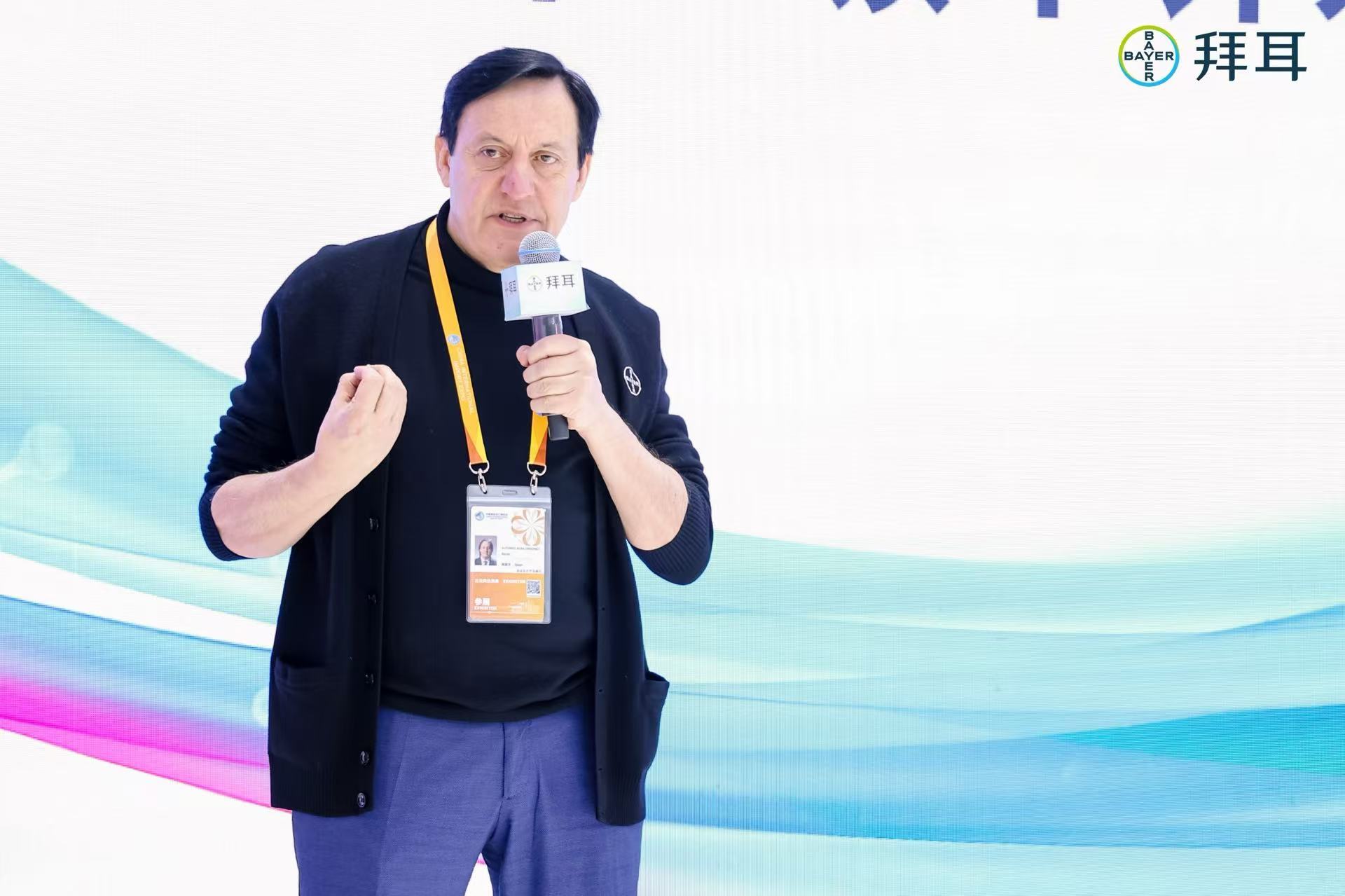 拜耳作物科學大中華區總經理Alfonso Alba